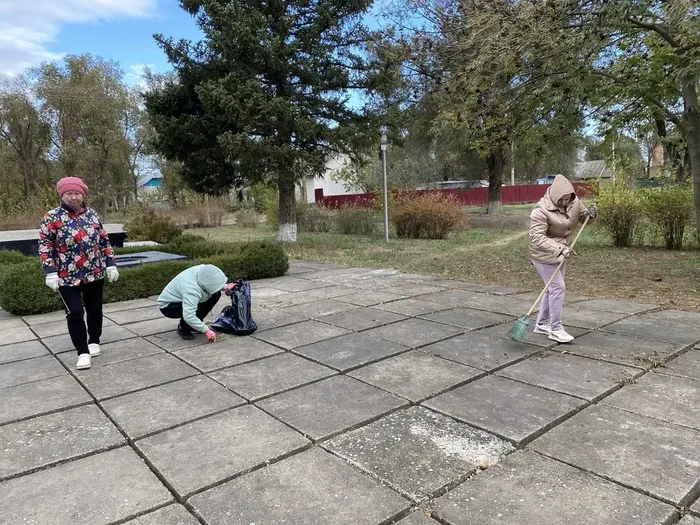 бус