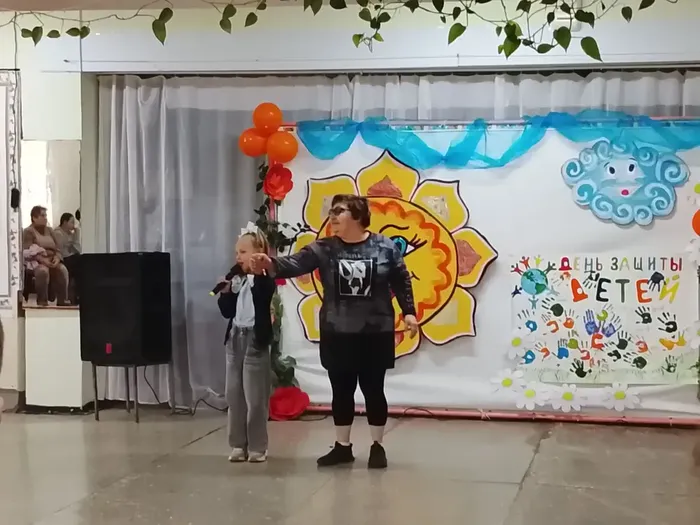 i (4)